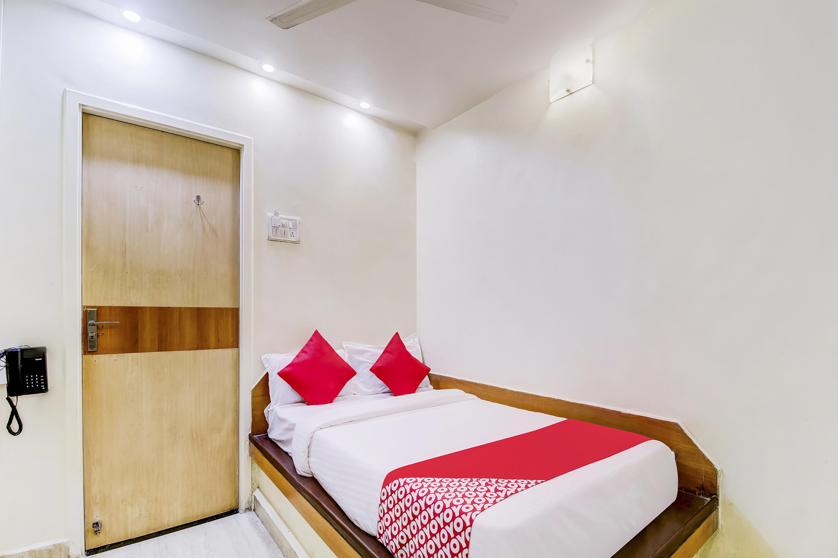 Super Oyo Hotel Dreamland Mumbai Exterior foto