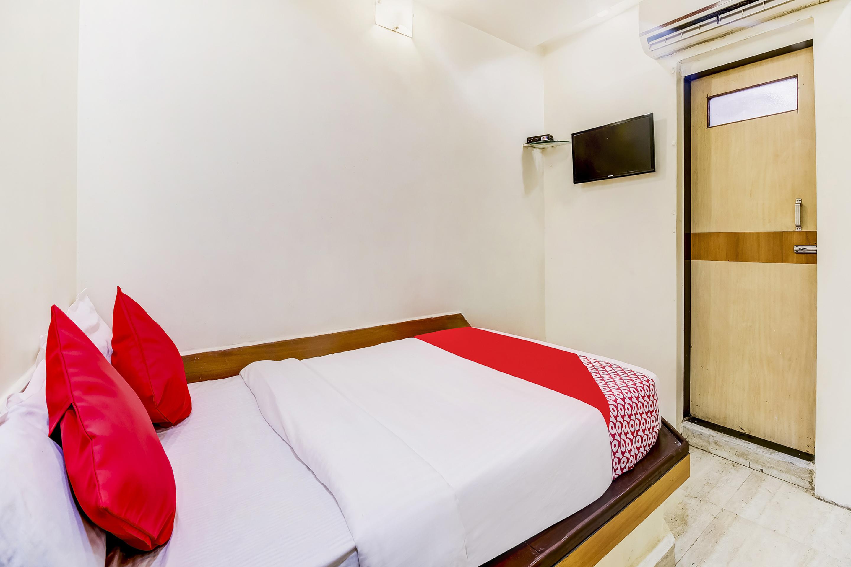 Super Oyo Hotel Dreamland Mumbai Exterior foto