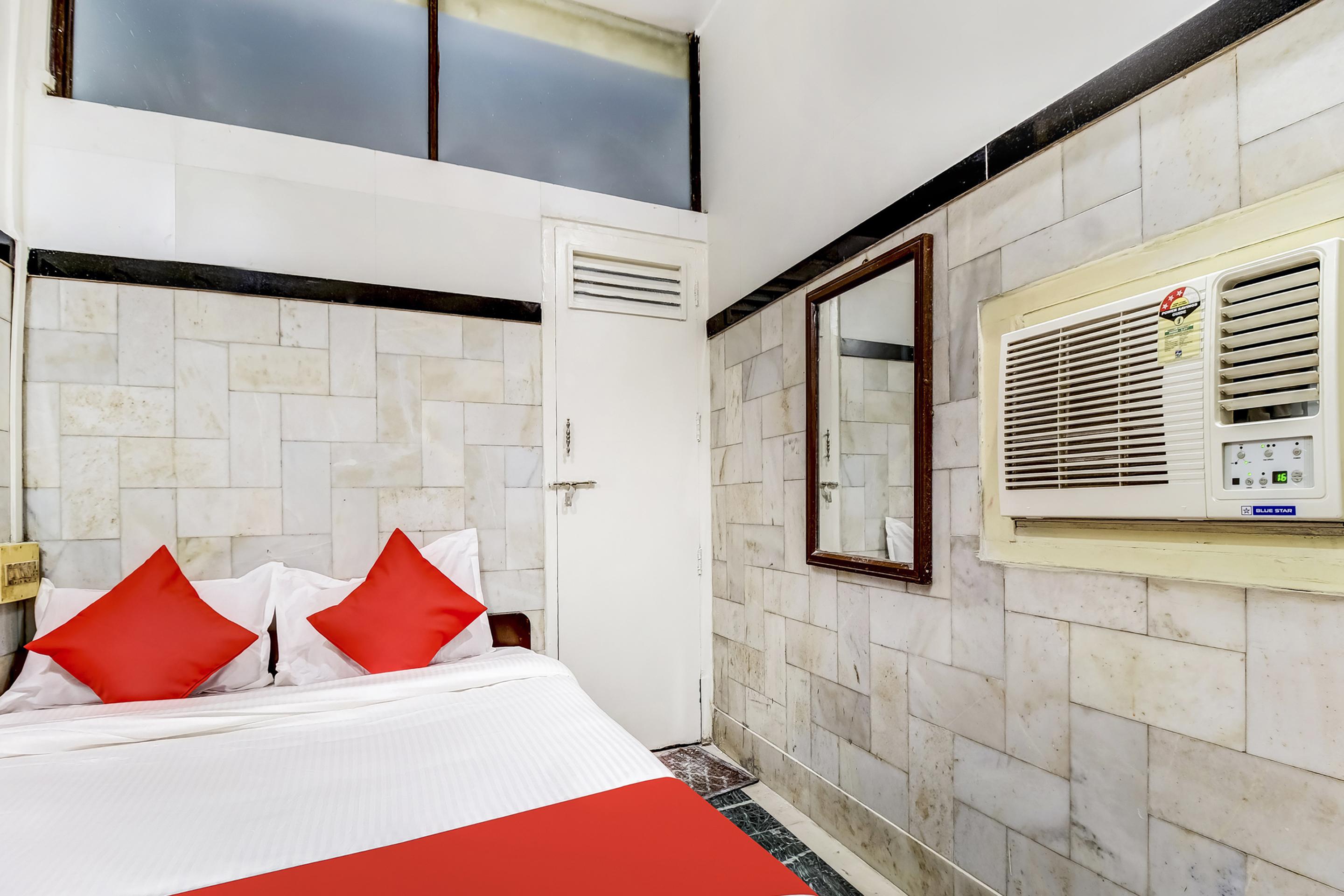 Super Oyo Hotel Dreamland Mumbai Exterior foto