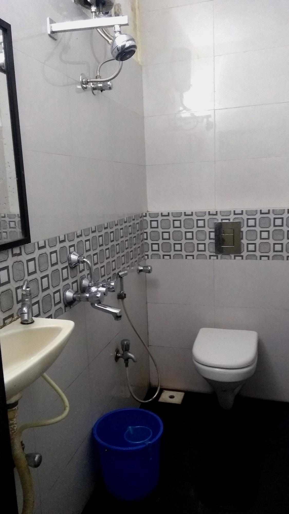 Super Oyo Hotel Dreamland Mumbai Exterior foto