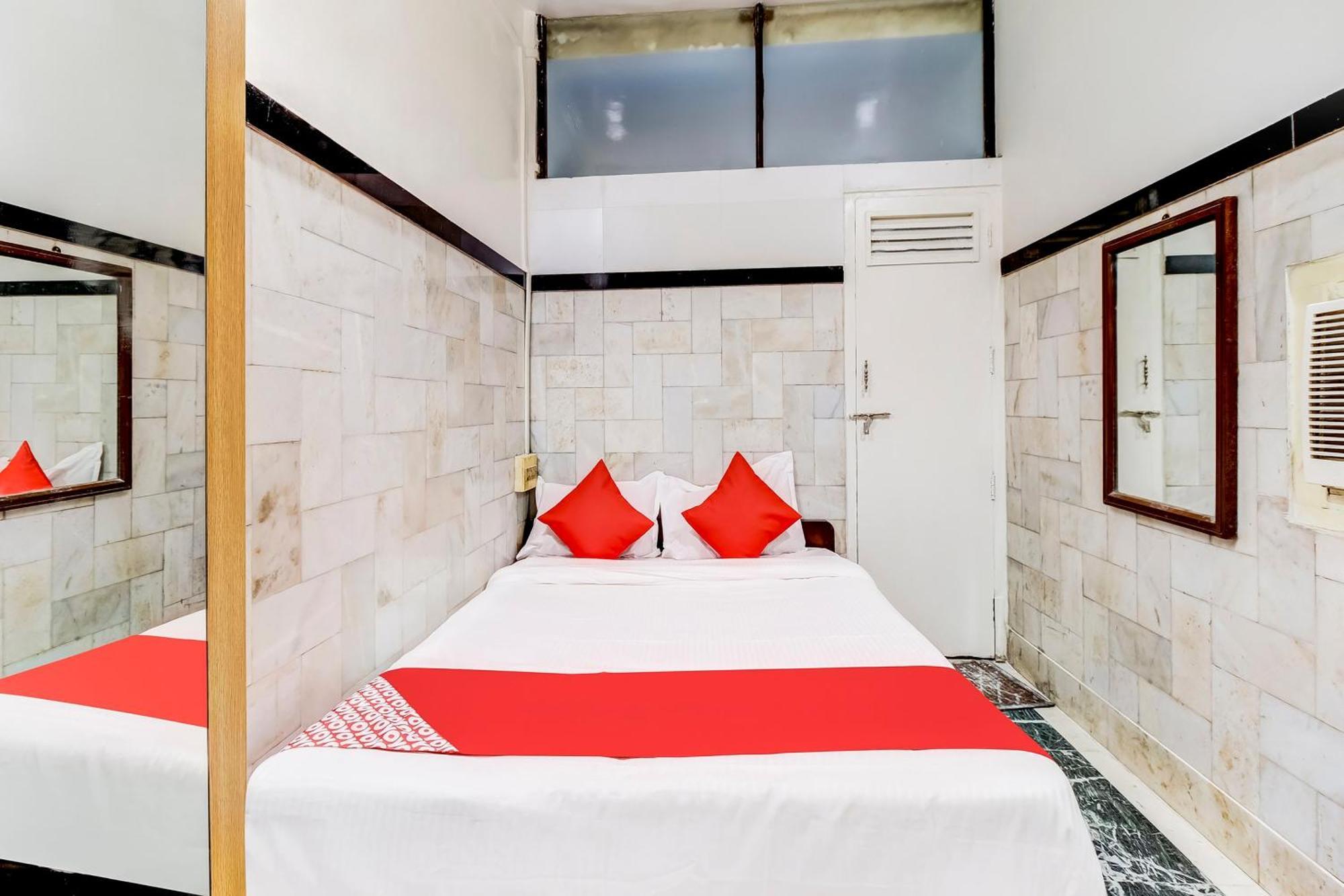 Super Oyo Hotel Dreamland Mumbai Exterior foto