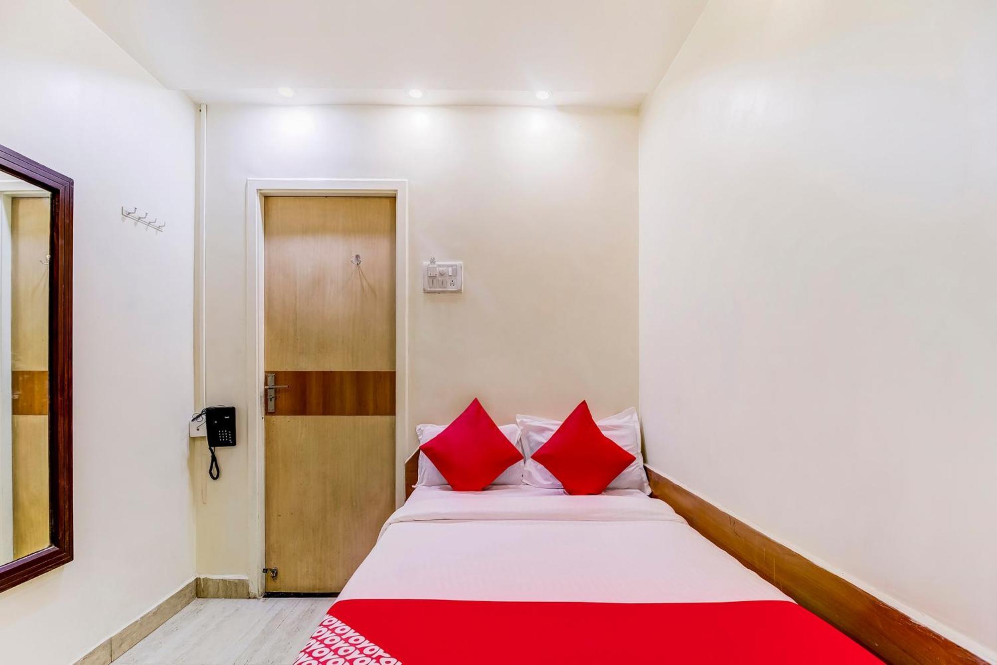 Super Oyo Hotel Dreamland Mumbai Exterior foto
