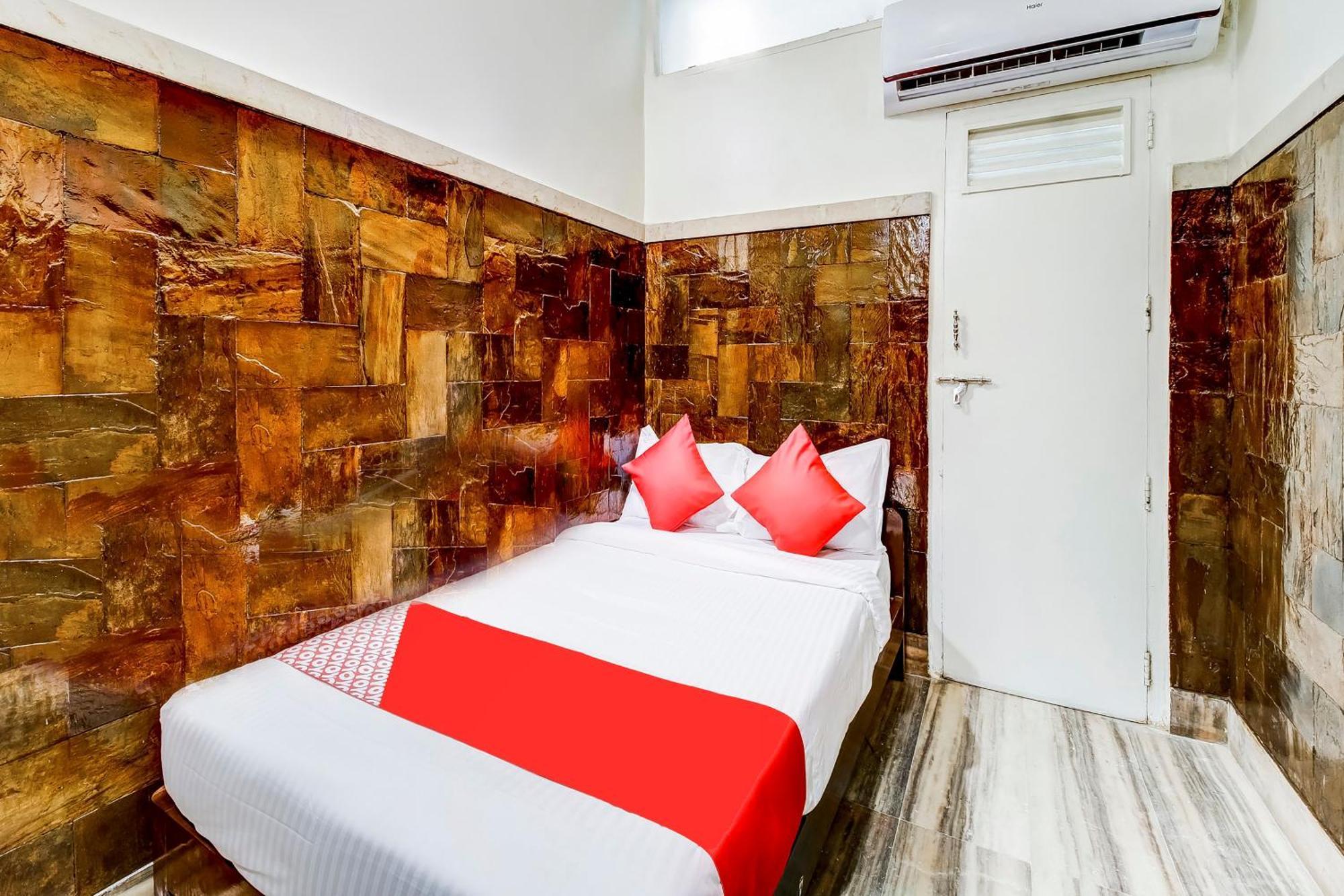 Super Oyo Hotel Dreamland Mumbai Exterior foto