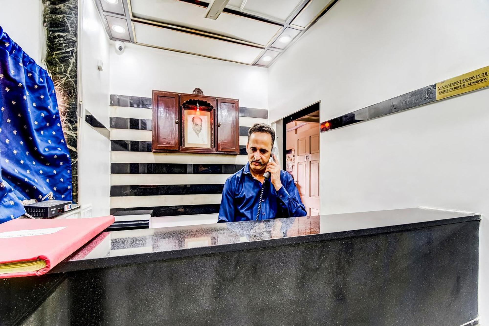 Super Oyo Hotel Dreamland Mumbai Exterior foto