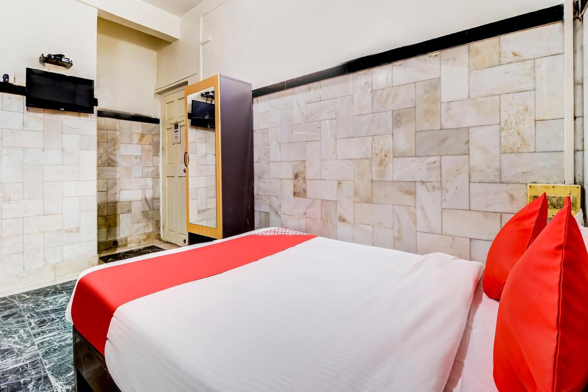 Super Oyo Hotel Dreamland Mumbai Exterior foto